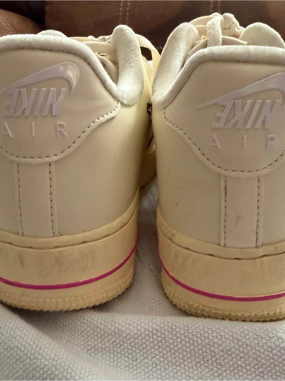 Nike Low-Top Sneakers in Off-White